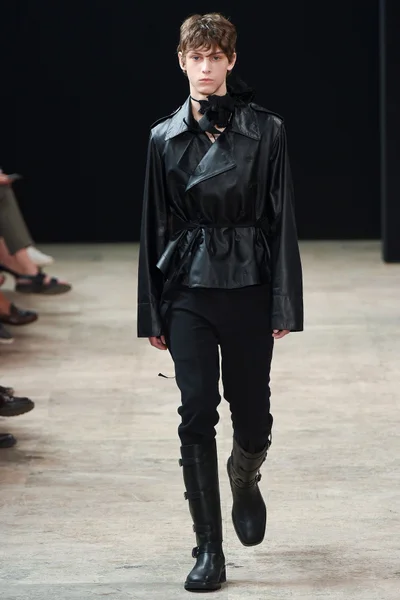 Look 4